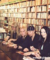 Library_signing_25_11_04_3.jpg