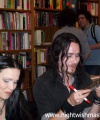 Library_signing_25_11_04_11.jpg